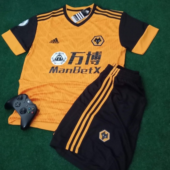WOLVERHAMPTON WANDERERS KIT 20/21 - Picture 1 of 5